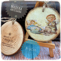 medallón madera angelito bebé y oveja