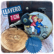 Llavero de madera artesana "Vespa" 7 cmx1 cm